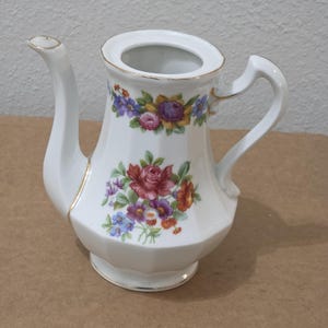 Tetera/cafetera/jarra de porcelana floral H&C Schlaggenwald de Checoslovaquia de 6 pulgadas.