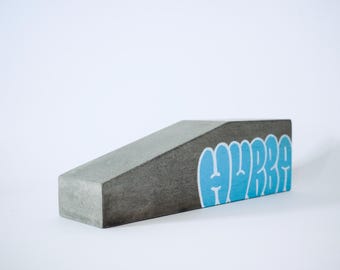 Hubba - Hormigón fundido a mano y sellado