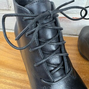 Clarks Waterproof Leather Lace Up Ankle Boots Women's Size 7 Black image 9