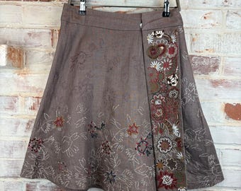 Gonna a portafoglio in lino con ricami e perline Sugar Lips, taglia 8, stile boho