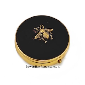 Bienen Pillendose: Handbemalte Vintage Stil Emaille