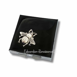Caixa de comprimidos Silver Bee: esmalte preto pintado à mão, opção personalizada