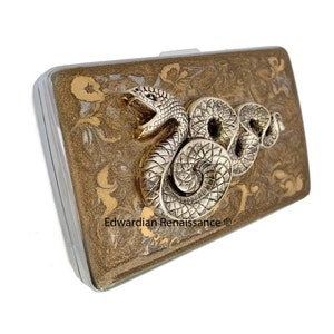 Estojo de cigarro de serpente incrustado à mão, pintado à mão, dourado, esmaltado, arte decoração, cobra, carteira de metal, personalização, gravura e opções de cores