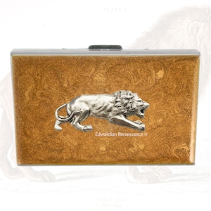 Portefeuille de carte de crédit Prowling Lion en or peint à la main émail néoclassique Leo Inspiré RFID Blocker Case Personnalisé et options de couleur