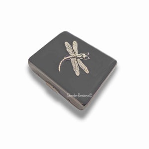 Dragonfly Pillendoos met 8 individuele overdekte compartimenten Art Nouveau-stijl in handgeschilderd grijs email met gepersonaliseerde optie