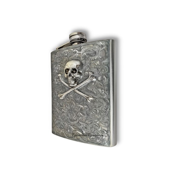 8oz Skull and Crossbones Black Flask 8oz Skull and Crossbones Black Flask