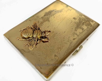 Queen Bee Zigarettenetui: Handbemalte goldene Emaille, personalisierte Option