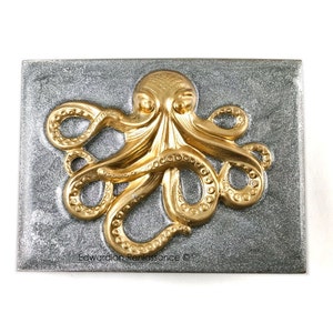 Boucle de ceinture en or antique Octopus : Kraken peint à la main