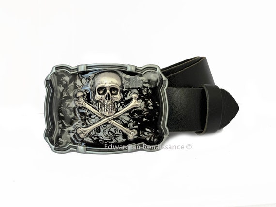 skull and crossbones belt buckle
