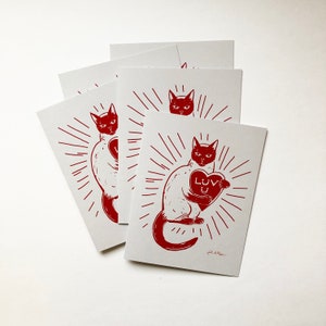 5 cartes de vœux de paquet avec le coeur de fixation de chat