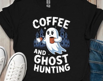 T-shirt koffie en spokenjacht, uniseks shirt, grappig shirt spookjacht, Halloweenkostuum, cadeau spookjager