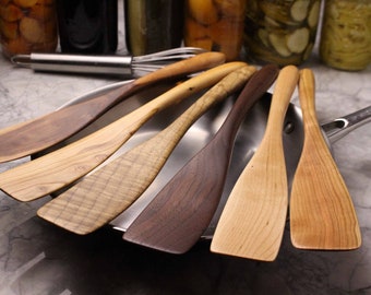 Hanmade wooden spatula for stirring and turning carved from various woods