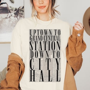 | de tee Uptown | de chemises Disney | des cadeaux de Broadway | de chemises Disney World | de chemises Disneyland | d’art de Broadway Comédies musicales | fansie | Chemise Newsies