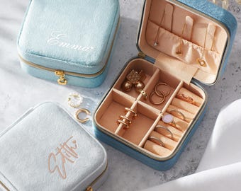 Personalized Velvet Jewellery Box, Custom Jewellery Boxes, Bridesmaid Jewellery Box, Gift for Her, Travel Jewellery Case, Custom Name Box