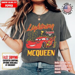 Camiseta vintage de Rayo McQueen Comfort Colors, camiseta de Disney Pixar Cars, camiseta retro con estampado de McQueen, camiseta para viaje de vacaciones familiares de Disney 2026 imagen 1