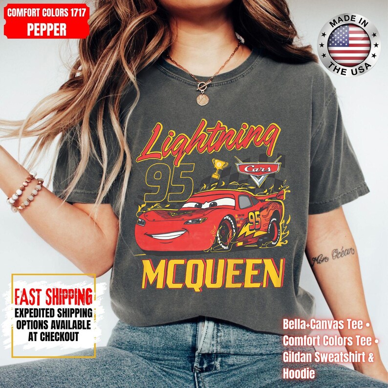 Camiseta vintage de Rayo McQueen Comfort Colors, camiseta de Disney Pixar Cars, camiseta retro con estampado de McQueen, camiseta para viaje de vacaciones familiares de Disney 2026 imagen 1