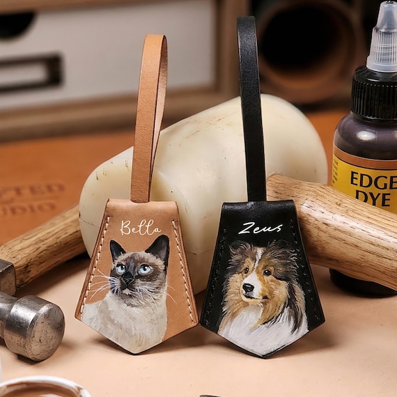 Custom Pet Portrait Leather Bag Charm Personalized Dog Cat Photo Keychain Hand Painted Animal Tag Custom Pet Key Ring Gift for Pet Lovers