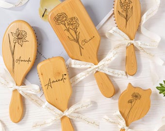 Personalisierter Holzkamm mit Geburtsblume & Name - Personalisierte Haarbürste mit Gravur, Brautjungfer Geschenk, Hochzeitsgeschenk, Geburtstagsgeschenk