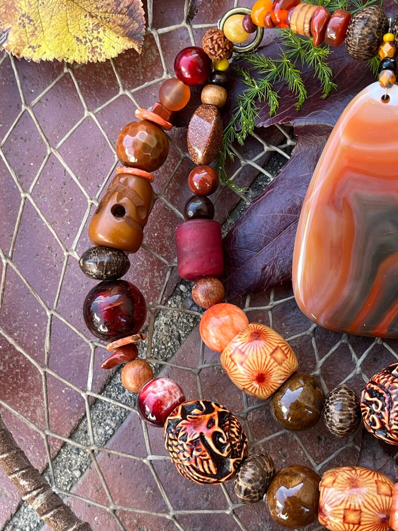 Sunset Lover Agate Pendant Beaded Necklace image 3