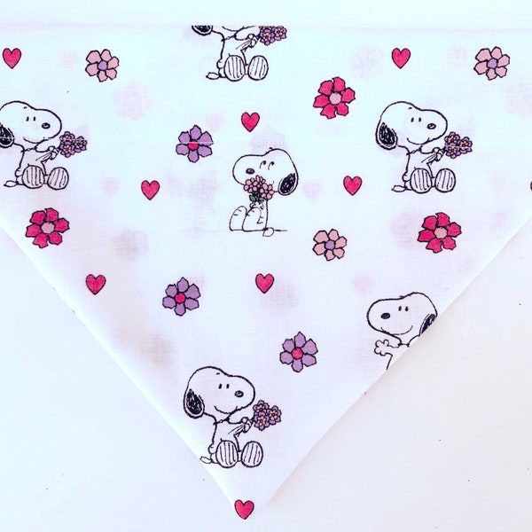 Valentine Dog Bandana, Valentine's Day White over the collar scarf, hearts, dog , heart bandana, white bandana, valentine bandana