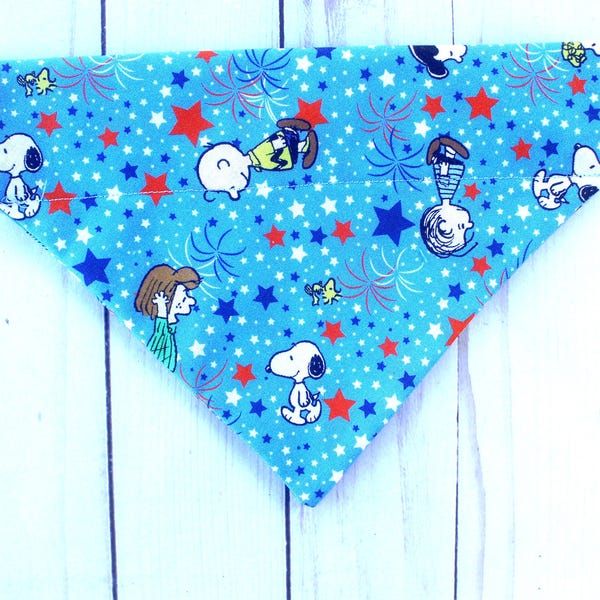 Pañuelo para perro del 4 de julio, bufanda patriótica para mascotas, estrellas y fuegos artificiales