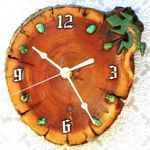 Lizard with Turquoise Stones Log Cabin Style 6&quot; x 6&quot; x 2&quot; Rustic Wall Clock