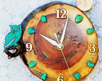 Great Horned Owl with Moon and Turquoise Stones Log Cabin Style 9&quot; x 8.75&quot; x 2.5&quot; Rustic Wall Clock
