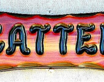 Letrero rústico de madera de cedro rojo tallado a medida con forma de hueso de perro de 3.5" x 10" x 1" de CedarCutts