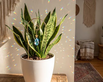 Plant Stake Suncatcher, Crystal Prism Trellis for Potted Plants, Houseplant Decor Gift, Window Rainbow Charm