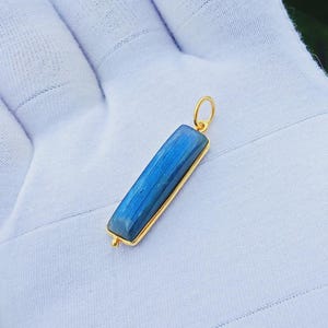 18K Solid Gold Rectangle Labradorite Charm Pendant – Bezel Set Natural Gemstone
