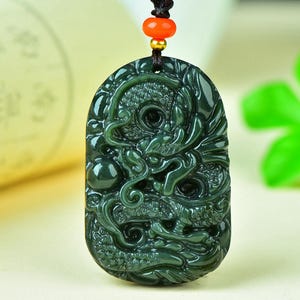 彫刻された翡翠の龍 - Etsy 日本