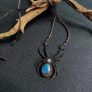Gothic Spider Labradorite Necklace, Macrame Gemstone Pendant