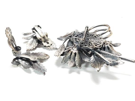 Vintage Rhinestone Flower Brooch Earring Set: Mir… - image 2