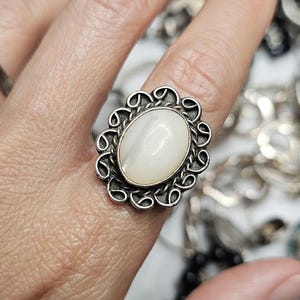 Navajo Mother of Pearl Ring Vintage Dine Sterling MOP Ring Size 6.75