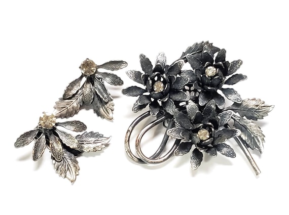 Vintage Rhinestone Flower Brooch Earring Set: Mir… - image 1