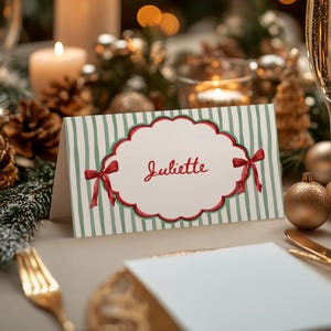 Marque-place modifiable pour le dîner de Noël : rayures vertes, noeud rouge (téléchargement numérique imprimable), C1