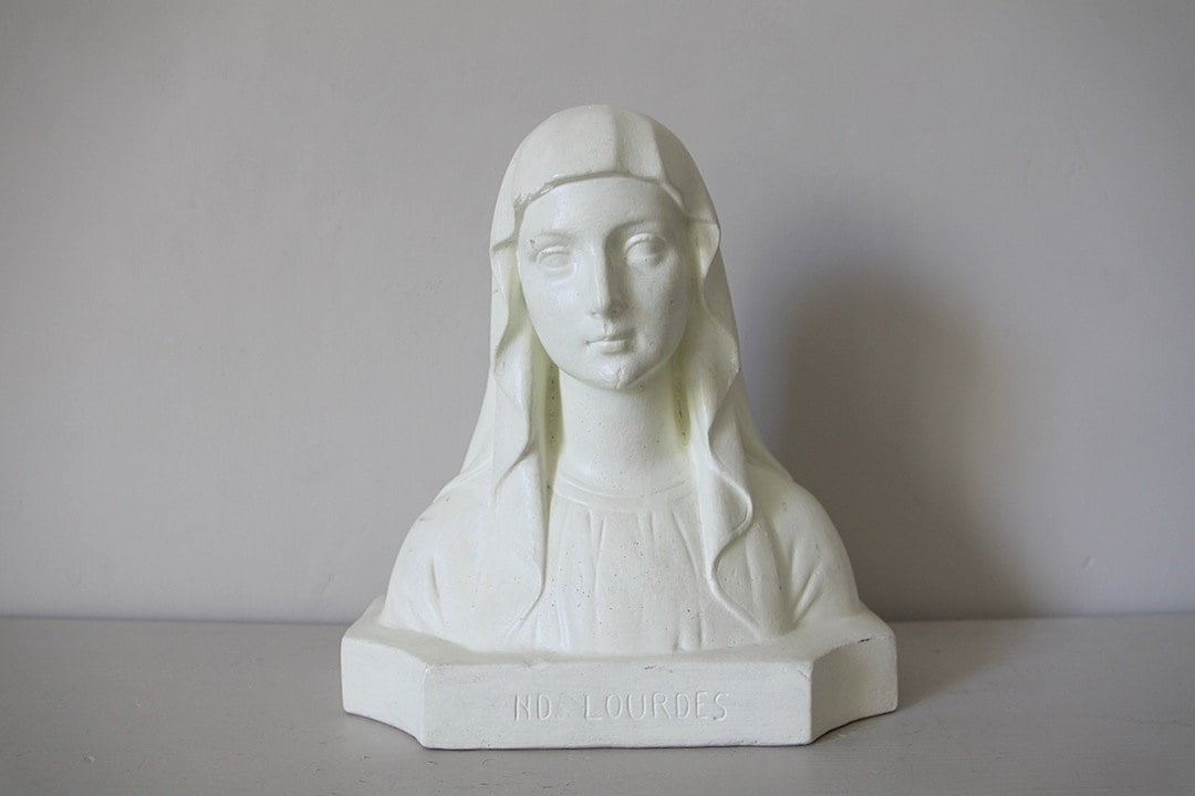 Vintage Français Chalkware Statue de La Vierge Marie Signée Par L'artiste Large