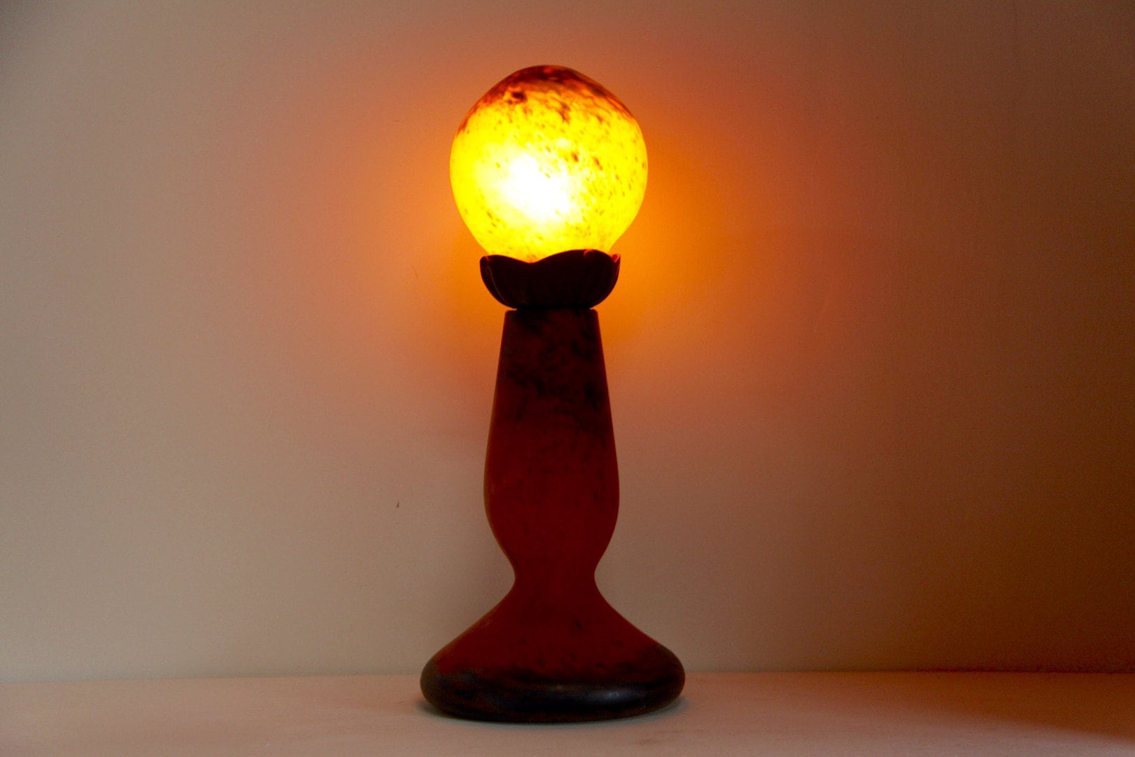 Français Antique Pate de Verre Lampe en , Art Nouveau, Abat-Jour Verre Dépoli Pâte de Marbré