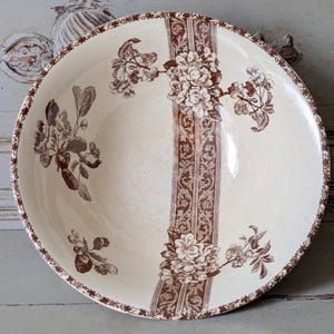 Stor antik fransk blommig salladsskål, brunt blommigt transferware av Emile Bourgeois Paris, 1800-tal. 6235