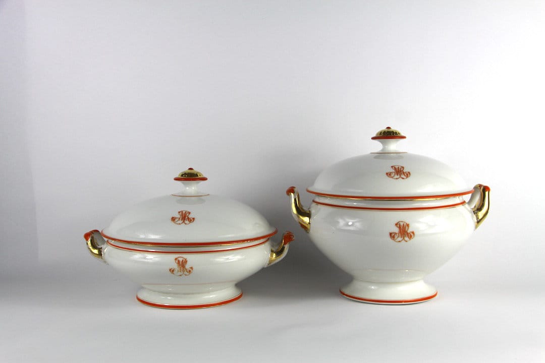 Français Antique Monogram Porcelain Tureens White & Orange Transferware, Set de 2, Footed Bowls, Mon