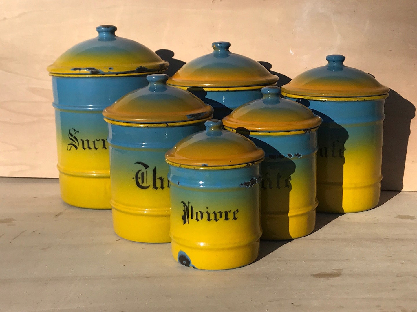 Ensemble de Français Antique Six Bidons Nidification en Émail Jaune et Bleu, Ensemble Rangement Cuis