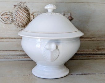 Shabby Chic French Vintage White Tureen Bowl, Soup Bowl, Hutch decoration, JDL, French Brocante  6186