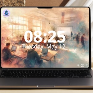 Könnte beinhalten: Ein Laptop mit dunkelgrauem Gehäuse zeigt ein digitales Hintergrundbild einer Klassenzimmerszene. Der Bildschirm zeigt die Uhrzeit 08:25, das Datum Tuesday, May 12, ein kleines kreisförmiges Logo oben links sowie WLAN-, E-Mail- und Power-Symbole.