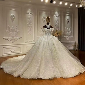 Wedding dress - Beaded - Mermaid with detachable straps