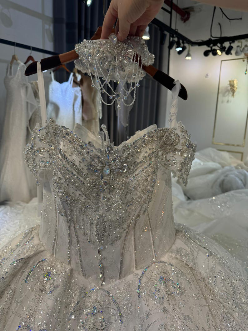 best maid of honor dresses Leia Modest Sweetheart Pleated Chiffon Bridesmaid Dresse 2021 resort wear Amazon.com: Kiss Lash Couture Rental Period:4