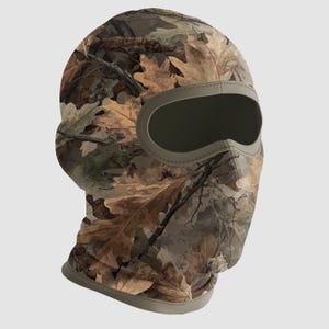 K&ouml;nnte beinhalten: Eine Tarn-Balaclava mit einem Muster aus braunen, beigen und gr&uuml;nen Bl&auml;ttern. Sie hat eine gro&szlig;e Augen&ouml;ffnung und eine beige Umrandung. Das Material wirkt weich und flexibel.