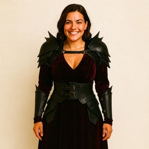 Handgemaakte Black Lady Knight-harnasset: LARP, cosplay