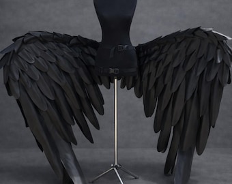 cosplay Albedo Overlord CosplayBig Black WingsPhoto PropsAdult Festival Clothing Cosplay Roleplay Halloween the moving black wing of a raven