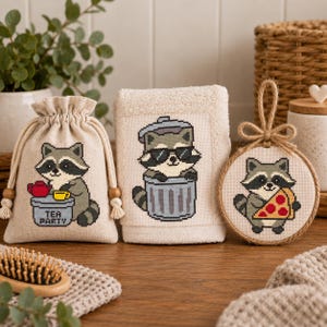 3 Mini Tvättbjörn Korsstygnsmönster - Tvättbjörn Broderidesign - Pizza Trash Tea - Direkt Nedladdning PDF Pattern Keeper