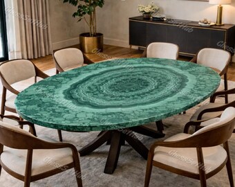 Tavolo da pranzo con piano ovale in malachite, piano del tavolo in pietra semipreziosa verde, mobili di lusso con intarsi in pietre preziose, tavolo da pranzo in marmo fatto a mano.